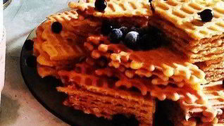 Ванильно-медовое вафельное пирожное