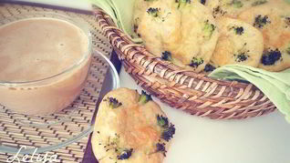 Мини-пиццы на заварном тесте с пармезаном и брокколи