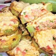 Пицца с помидорами