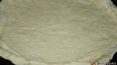 пицца ассорти на тесте на свежих дрожжах