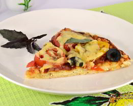 Пицца из лаваша с сыровяленой колбасой