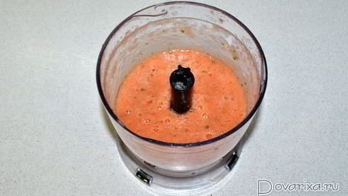 пицца с колбасой и грибами