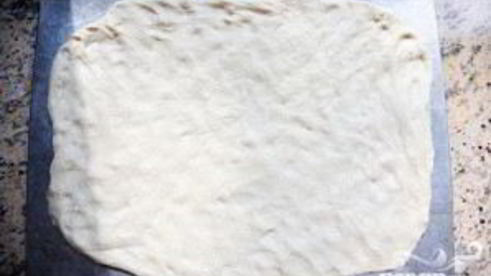 пицца с кукурузными лепешками, фасолью и сыром