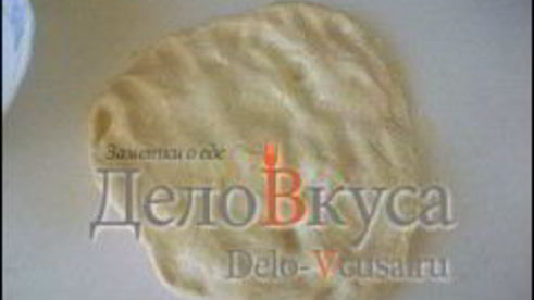 пицца с курицей, шампиньонами и сыром без томатной основы