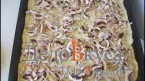 пицца с курицей, шампиньонами и сыром без томатной основы