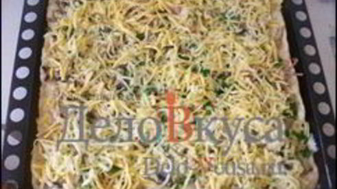 пицца с курицей, шампиньонами и сыром без томатной основы