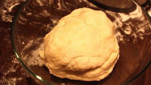 пицца с моцареллой и беконом