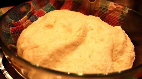 пицца с моцареллой и беконом