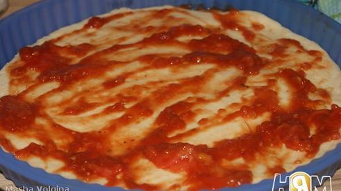 пицца сальсичча с красным перцем