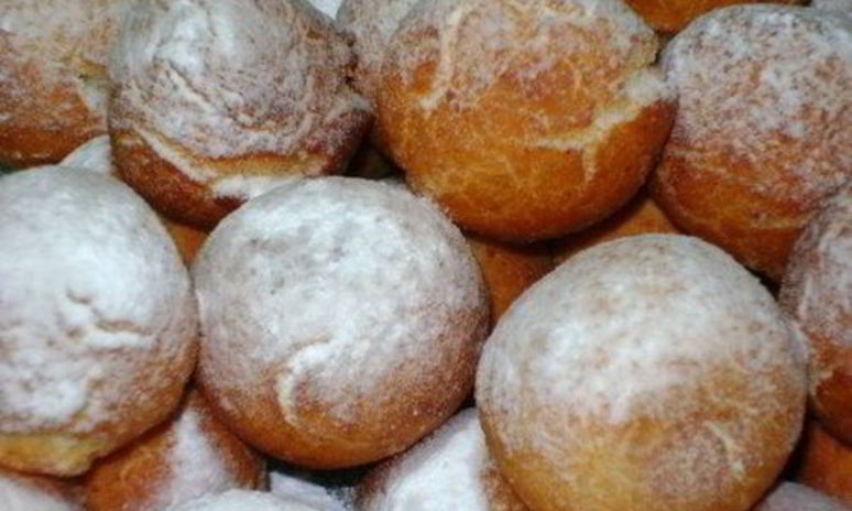 Рецепт нежных творожных пончиков к завтраку