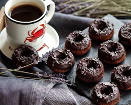 Шоколадные пончики