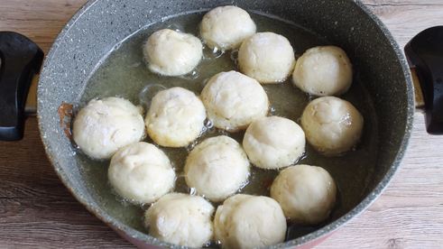 творожные пончики в масле