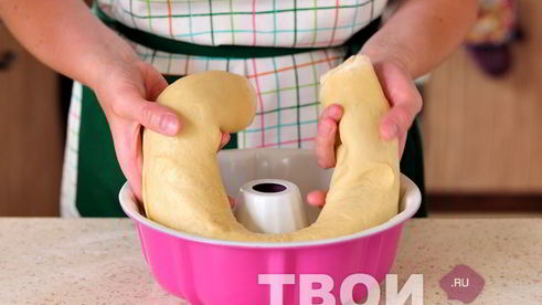 потица, словенский ореховый рулет