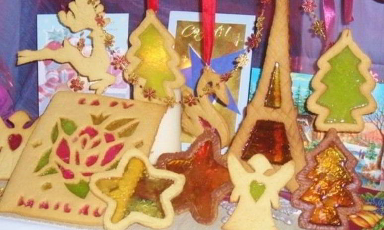Рецепт елочных игрушек из медовых и творожных пряников