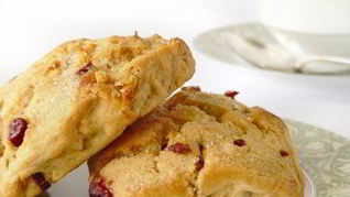 Мексиканские фисташковые пряники с вишней