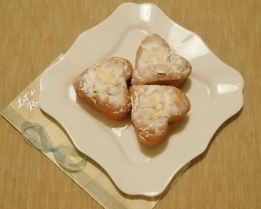 Заварные пряники на сметане с медом и смородиновой начинкой