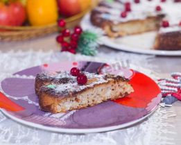 Диетическая шарлотка из геркулеса с яблоками