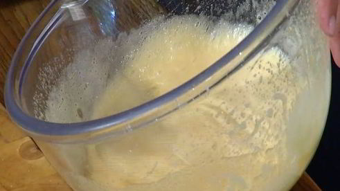 хитрая грушевая шарлотка с ежевикой