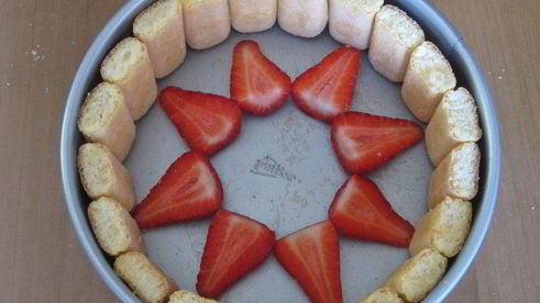 клубнично-творожная шарлотка