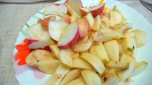 пирог шарлотка с грушей