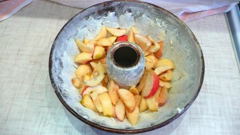 пирог шарлотка с грушей