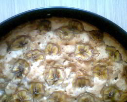 Пышная шарлотка с грушами и бананом