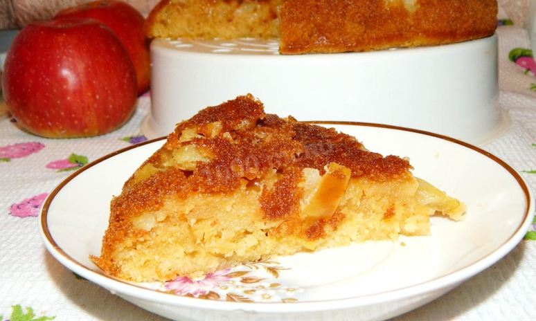 Рецепт шарлотки на кефире в мультиварке