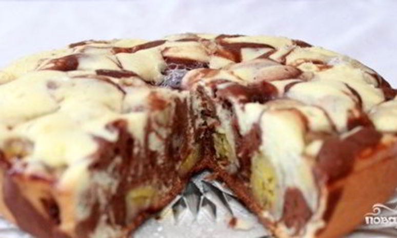 Рецепт шарлотки с бананами в мультиварке