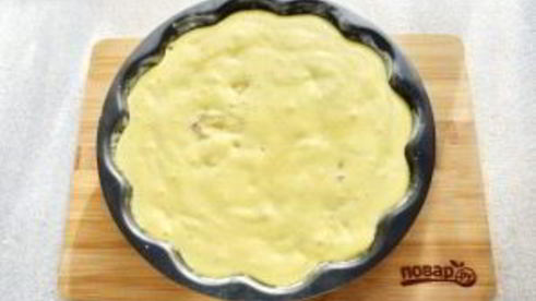 шарлотка с курагой и яблоками