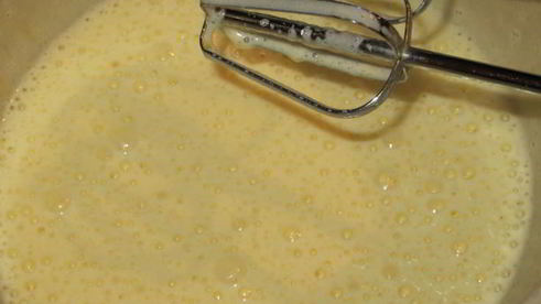 шарлотка с персиками