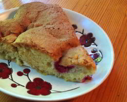 Шарлотка с ревенем