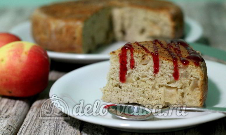 Рецепт шарлотки с яблоками в мультиварке
