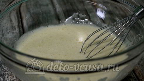 шарлотка с яблоками в мультиварке