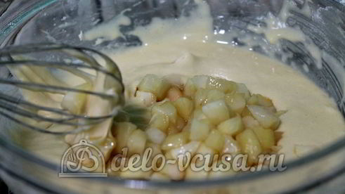 шарлотка с яблоками в мультиварке