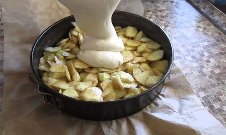 Рецепт шарлотки с заварным кремом