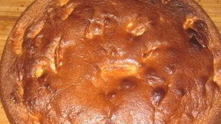 Шарлотка со сметаной