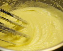 Тесто для шарлотки с яблоками