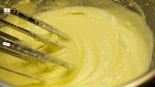 Тесто для шарлотки с яблоками