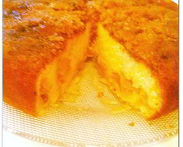 Яблочная шарлотка с сахарной корочкой