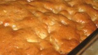 Яблочная шарлотка