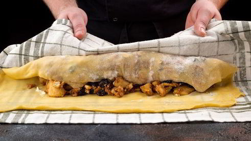 ароматный яблочный штрудель