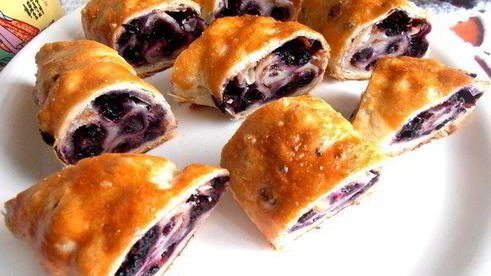 чернично-сливочный штрудель