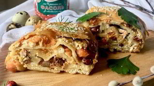 Штрудель с лососем, фасолью и рикоттой