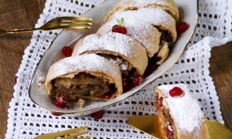 Рецепт штруделя с сухофруктами