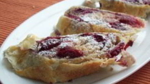 вишневый штрудель