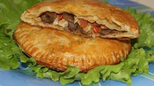 Слойки из слоеного теста с мясом Панама-мама