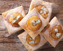 Слойки с ананасами