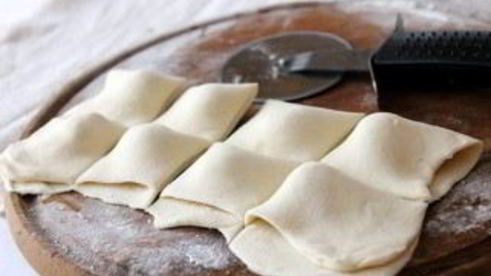 слойки с малиной