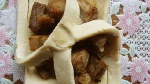 слойки с мясом