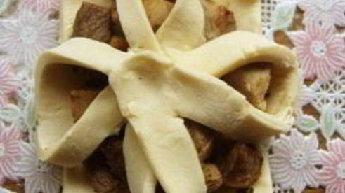 слойки с мясом